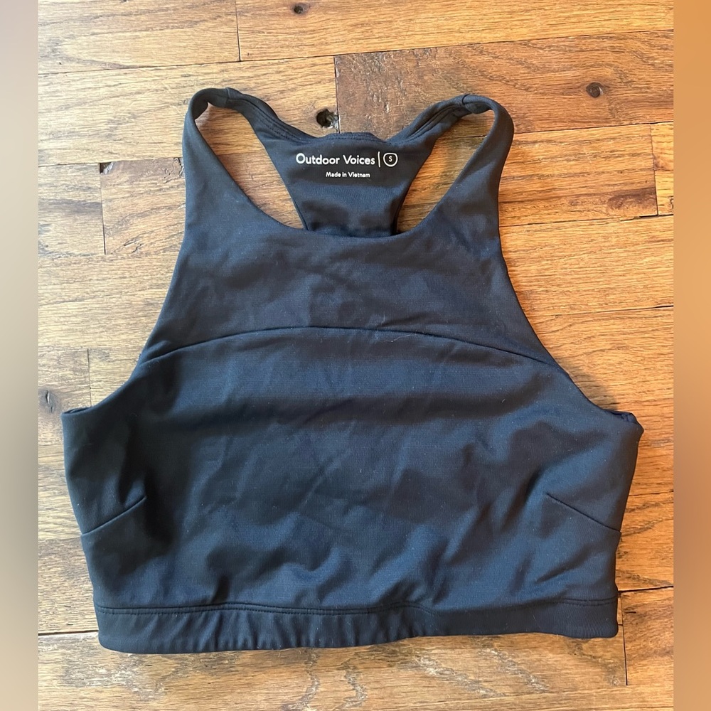 Outdoor Voices Sports Bra in Black size small